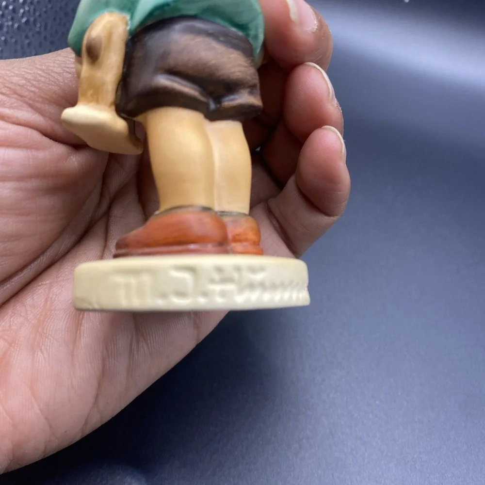 Collectible Hummel Goebel Figurine # 117 